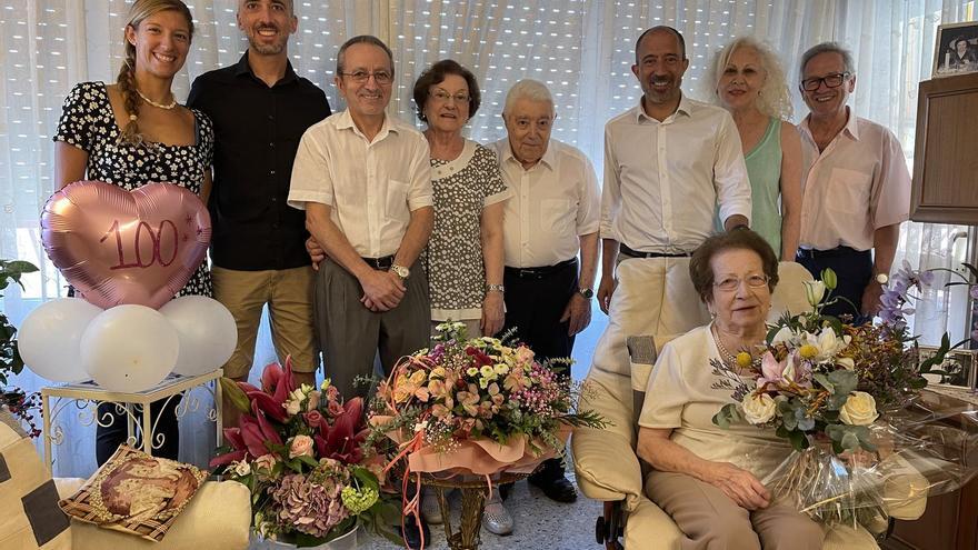 L&#039;Ajuntament de Manresa homenatja Victòria Sala Ribera, que compleix 100 anys