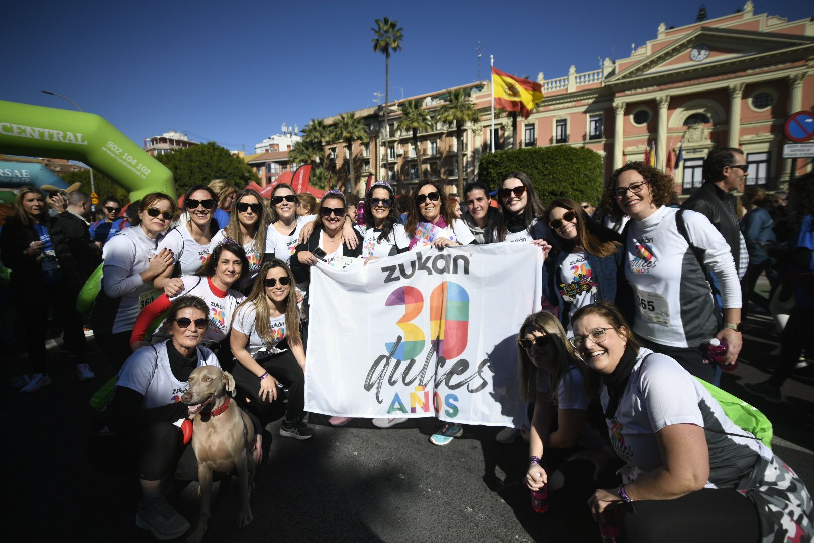 Imágenes de ambiente de la Carrera de la Mujer de Murcia