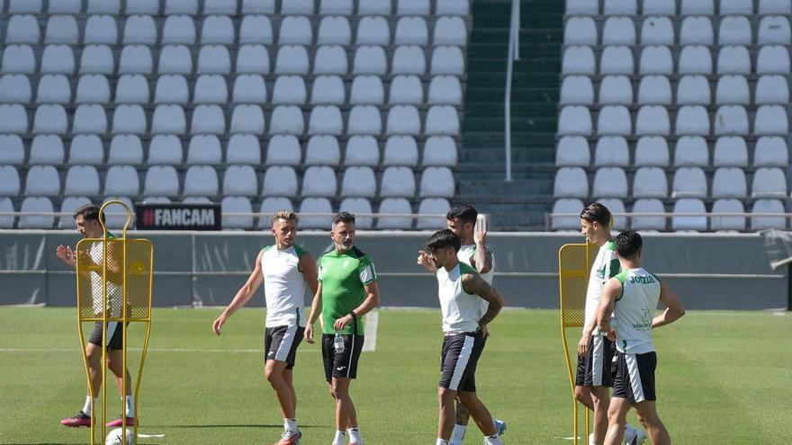 El Córdoba CF, entre el golpe del 'play off' y un reto imposible en Ipurúa ante el Eibar