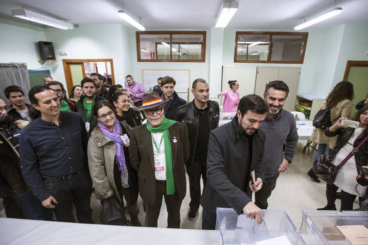 GARZ?N VOTANDO EN LAS ELECCIONES GENERALES DEL 20D