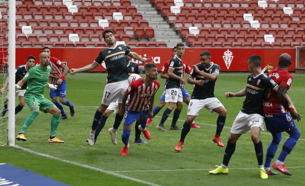 El partido entre el Sporting y el Logroñés, en imágenes