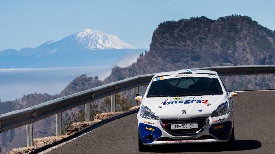 Imagen del Peugeot durante las carreras canarias.