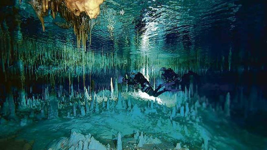 Las espectaculares cuevas submarinas de Vallgornera.