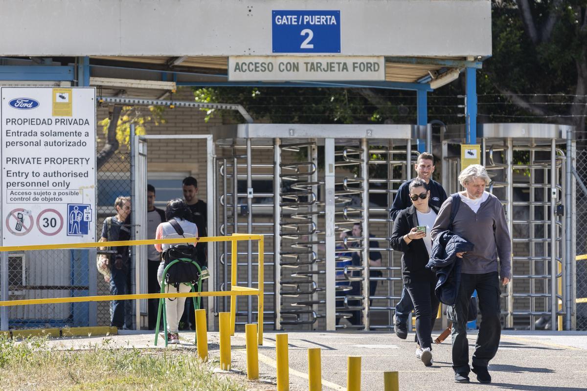 Salida de trabajadores de Ford Almussafes, en una imagen de marzo.