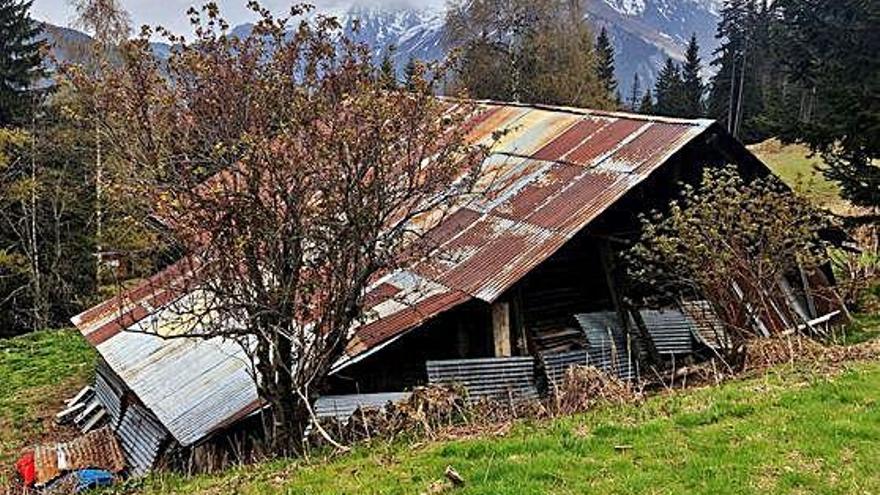 Façana del refugi on vivia Josu Ternera als Alps francesos.