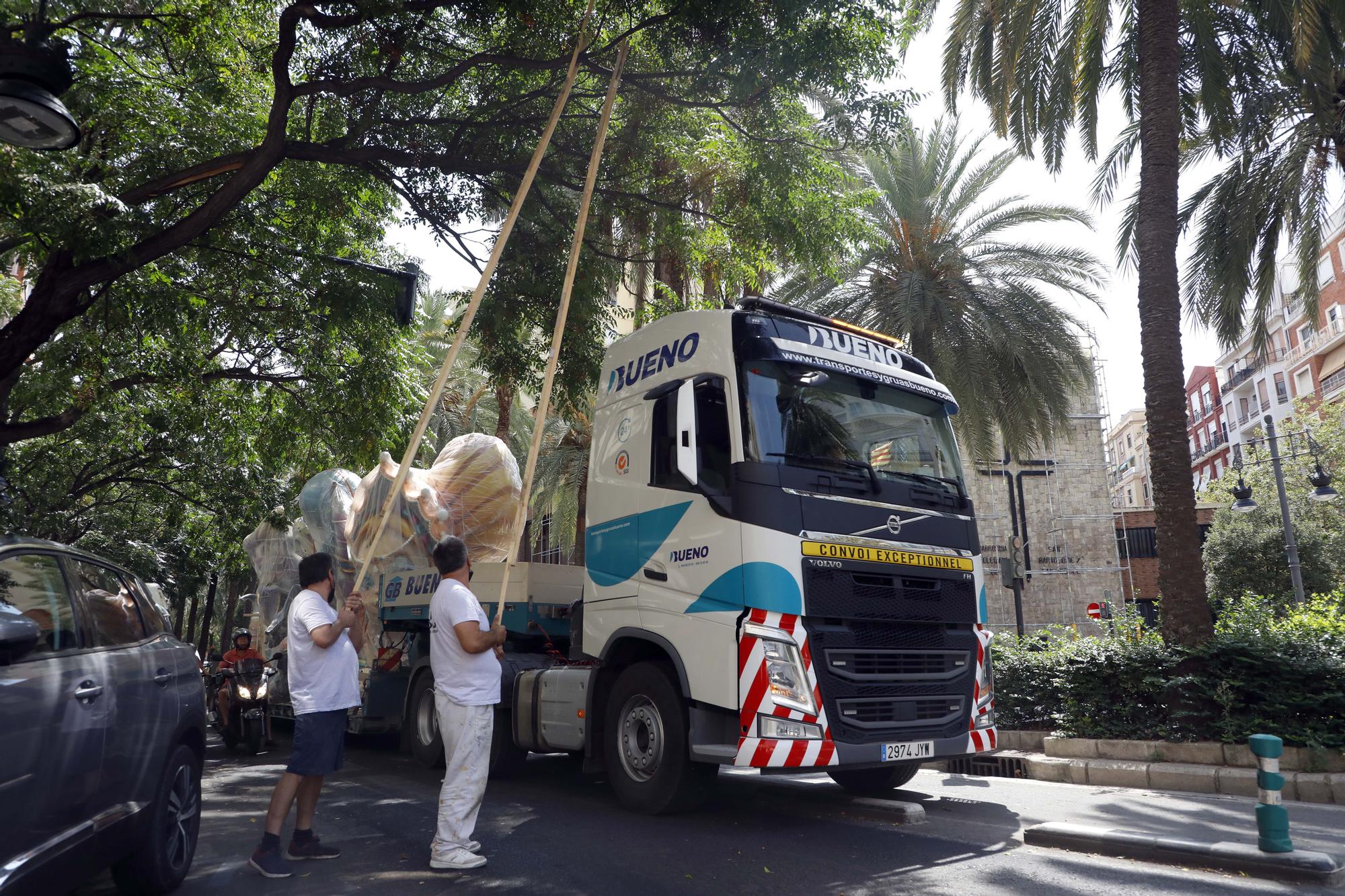 Reino de València-Duque de Calabria recupera su falla destruida por el fuego