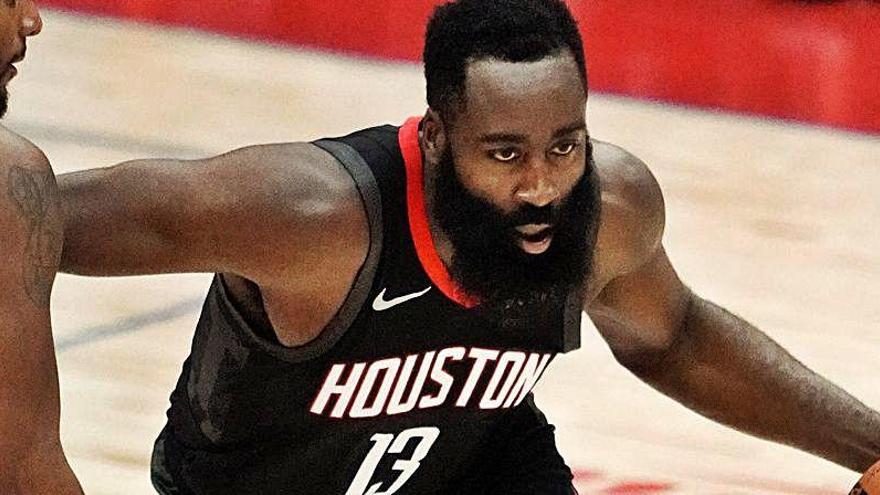 James Harden, durante un partido.