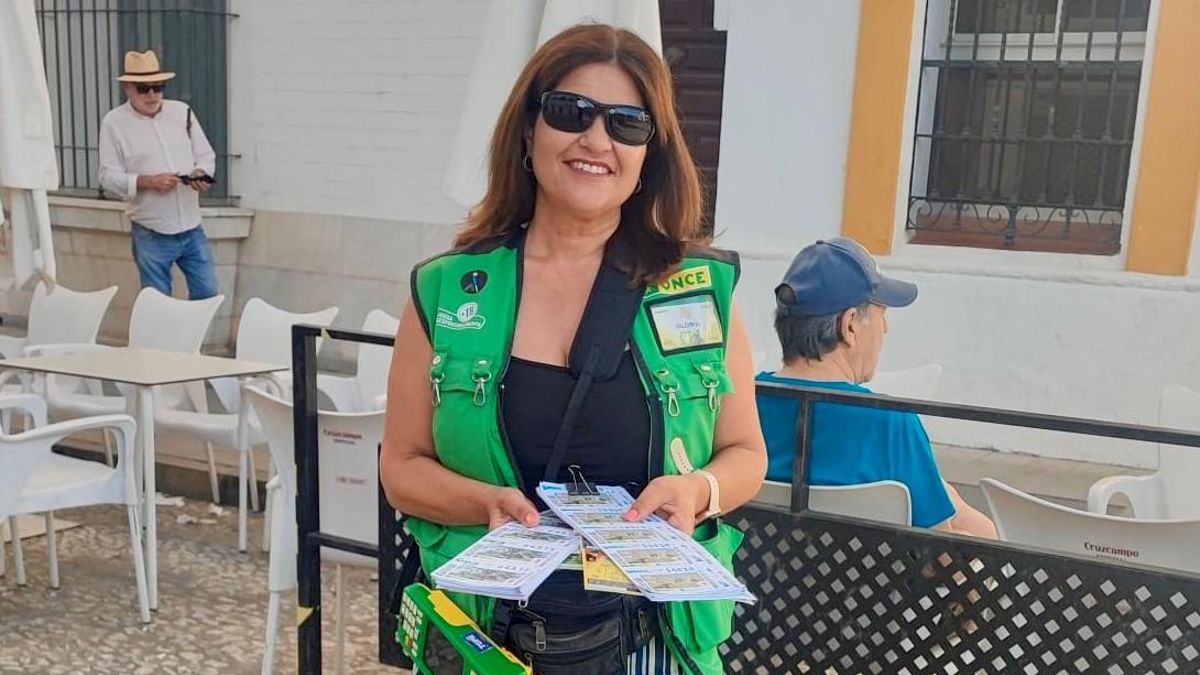 Gloria Lorenzo, la vendedora de la ONCE de Aracena.
