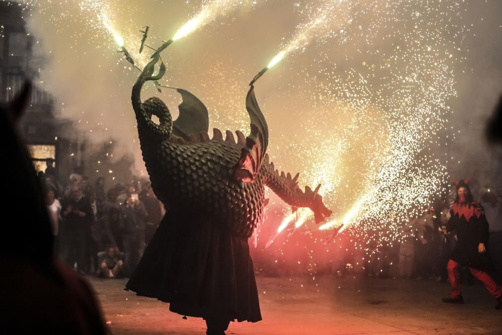 Los "correfocs" de Sarriá en Oviedo