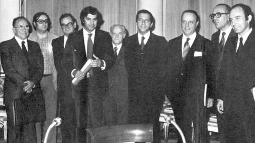 Pactos de Moncloa en 1977; acuerdos firmados para estabilizar el proceso de transición. // FdV