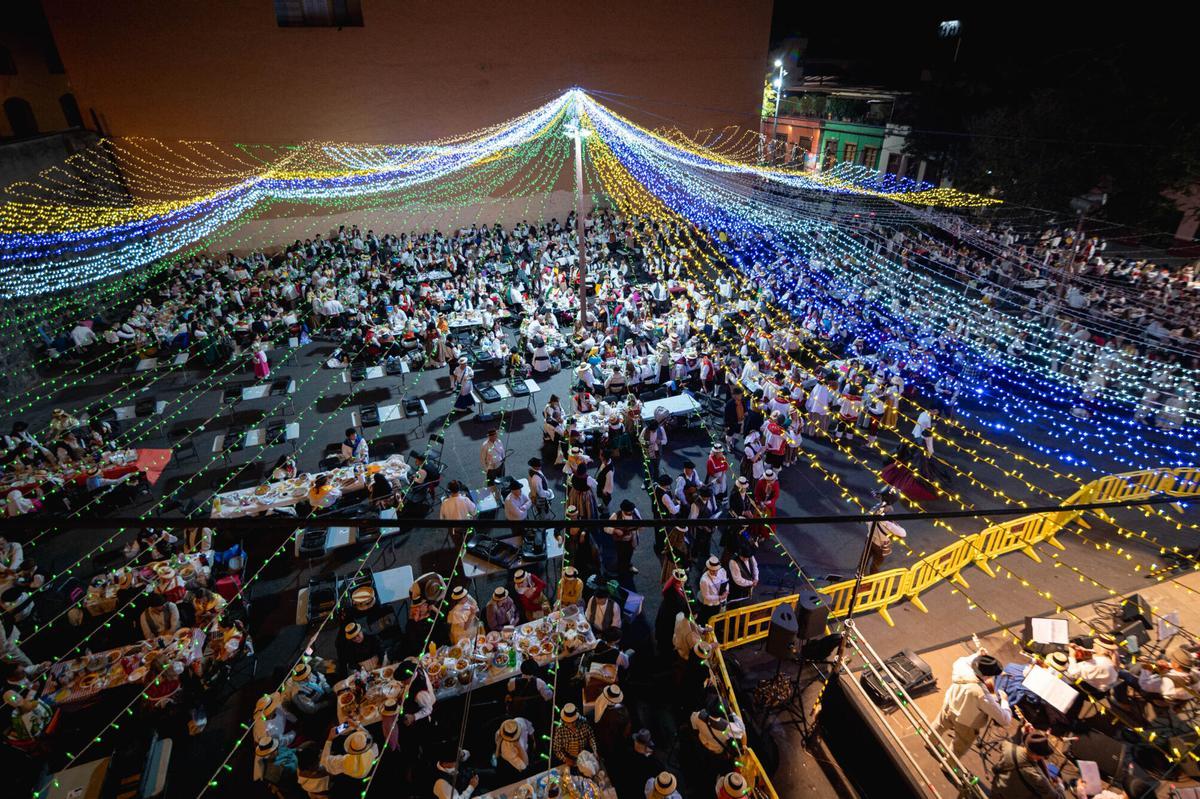 Baile de magos de las Fiestas de Mayo de Santa Cruz de Tenerife