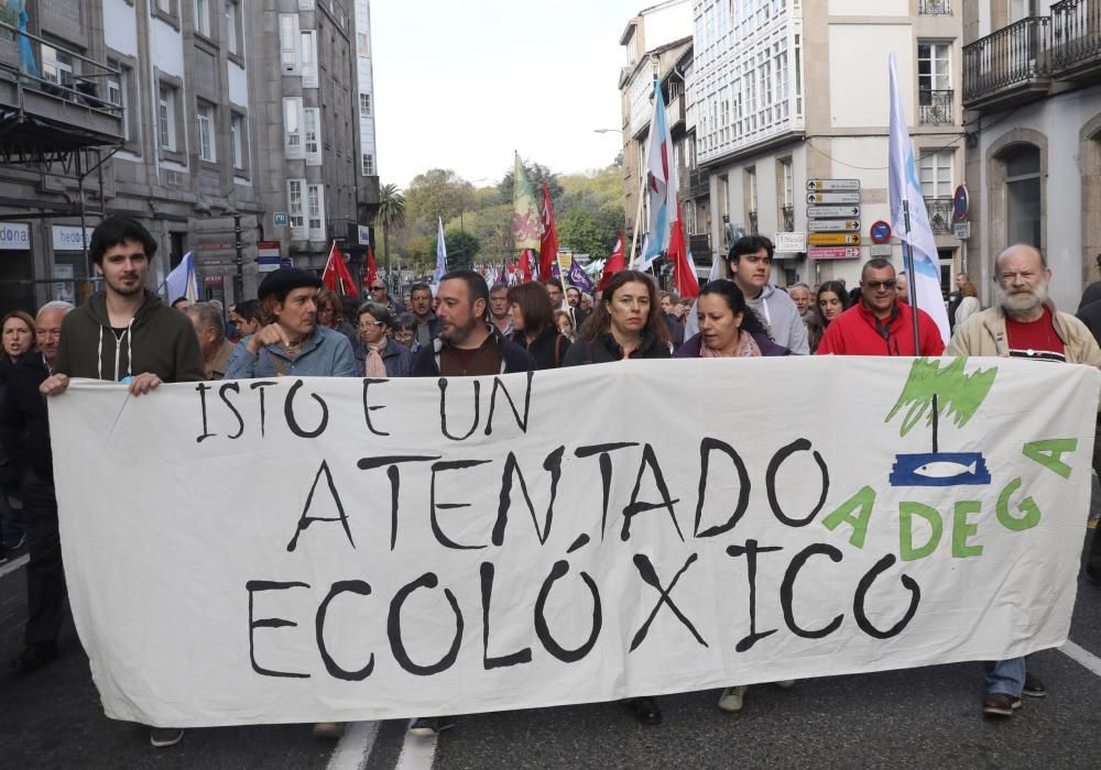 La oposición reclama un cambio de política forestal y asunción de responsabilidades.