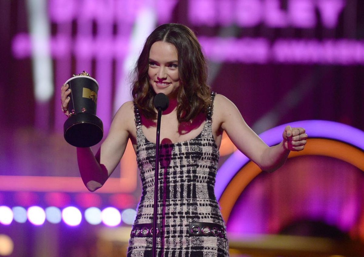 Daisy Ridley accepts the award for breakthrough performance for Star Wars: The Force Awakens at the MTV Movie Awards at Warner Bros. Studio on Saturday, April 9, 2016, in Burbank, Calif. (Kevork Djansezian/Pool Photo via AP)