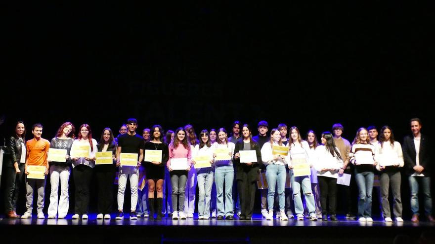 Figueres lliura els premis Figueres Talent a 38 alumnes