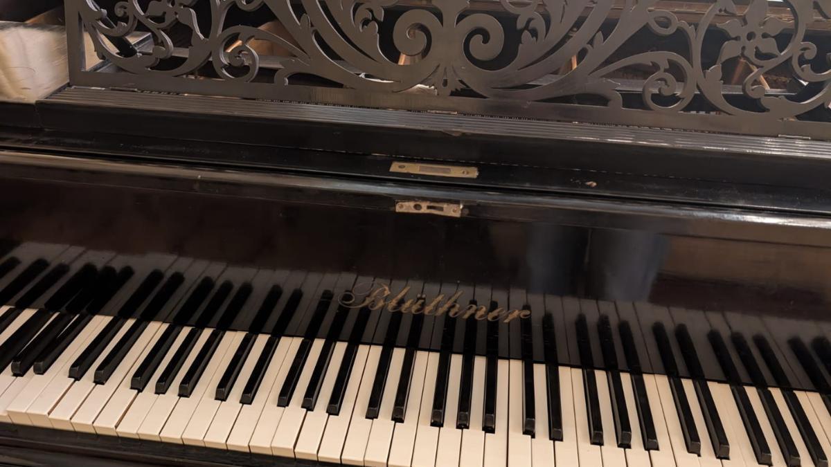 Un piano del Real Casino de Murcia.