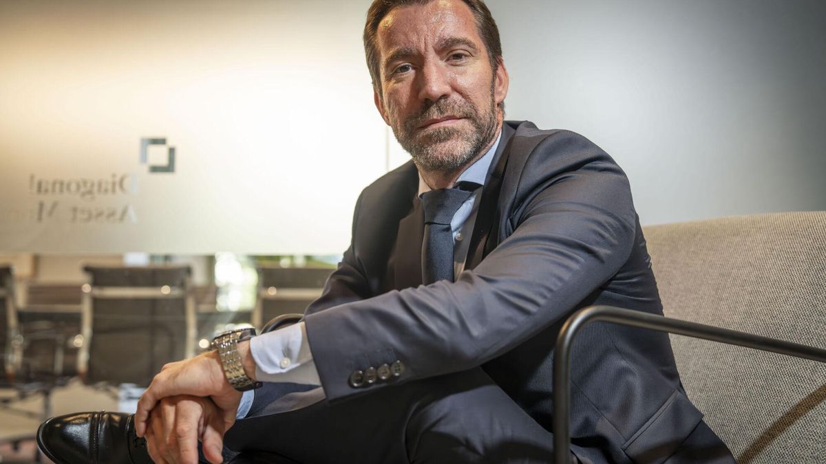 BLM, la "Masia comercial del Barça": el club afirma que no se vende, Marc Ciria desconfía y recoge firmas