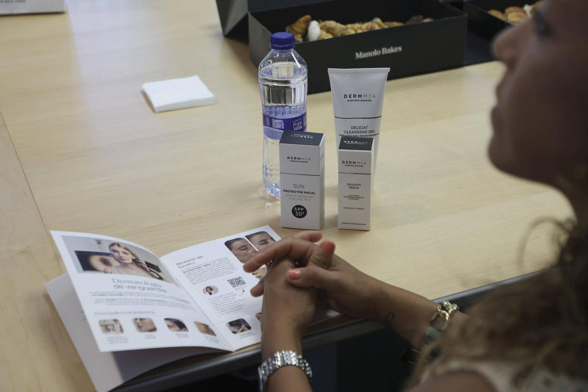 IMR cuenta con un laboratorio en el que se elaboran productos como protector solar, sérum o gel limpiador.