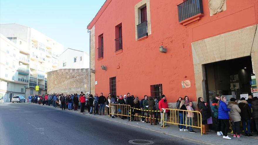 Entregados más de 6.000 currículos para trabajar en la nueva residencia de Plasencia