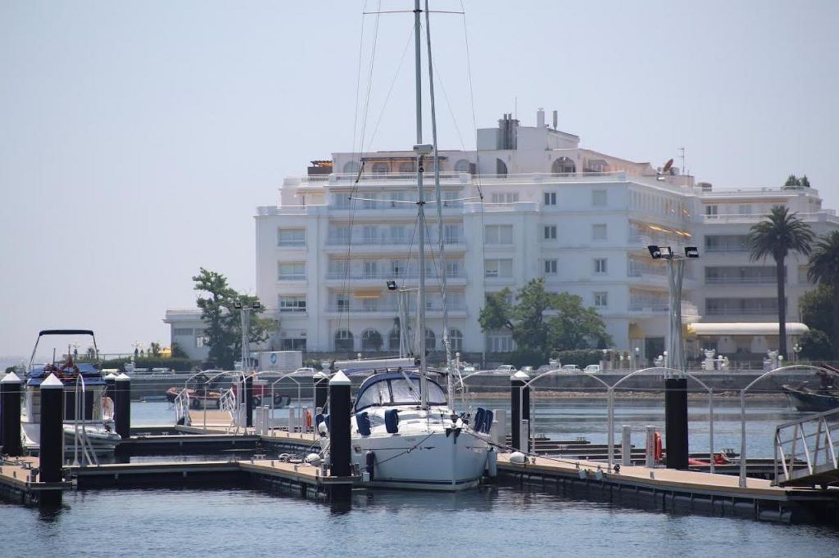 Hotusa compra los dos grandes hoteles de A Toxa al Banco Popular