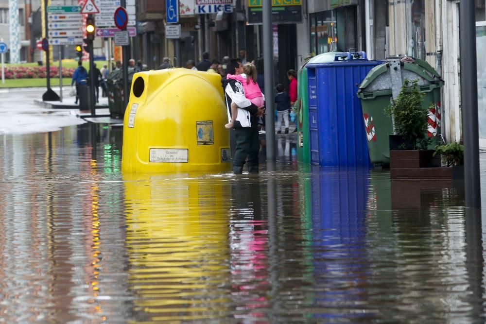 El temporal causa importantes inundaciones en Avilés