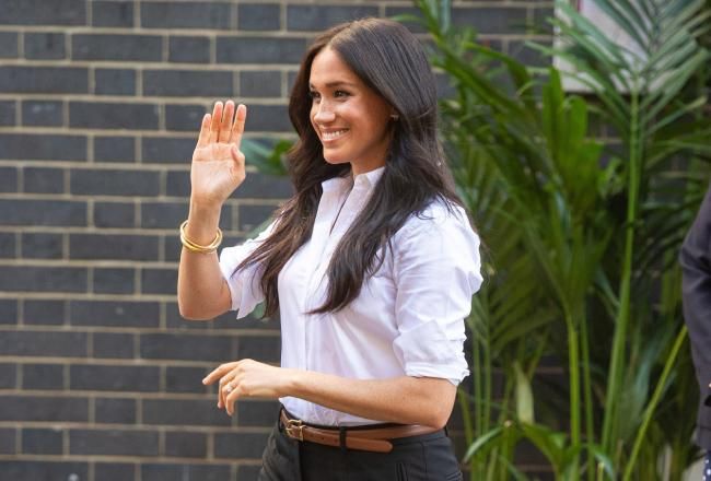 Meghan Markle viste una blusa de Topshop de 30 euros para una visita real secreta