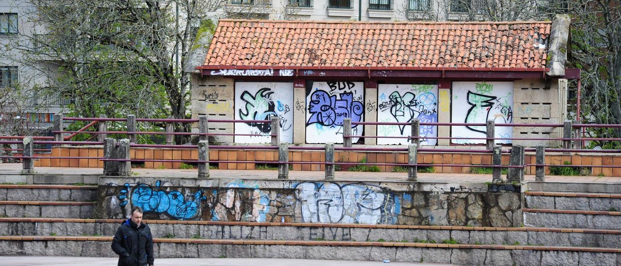 Hórreo del parque de A Xunqueira.