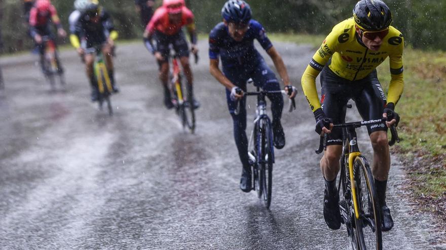 Vingegaard cabalga sobre la tormenta