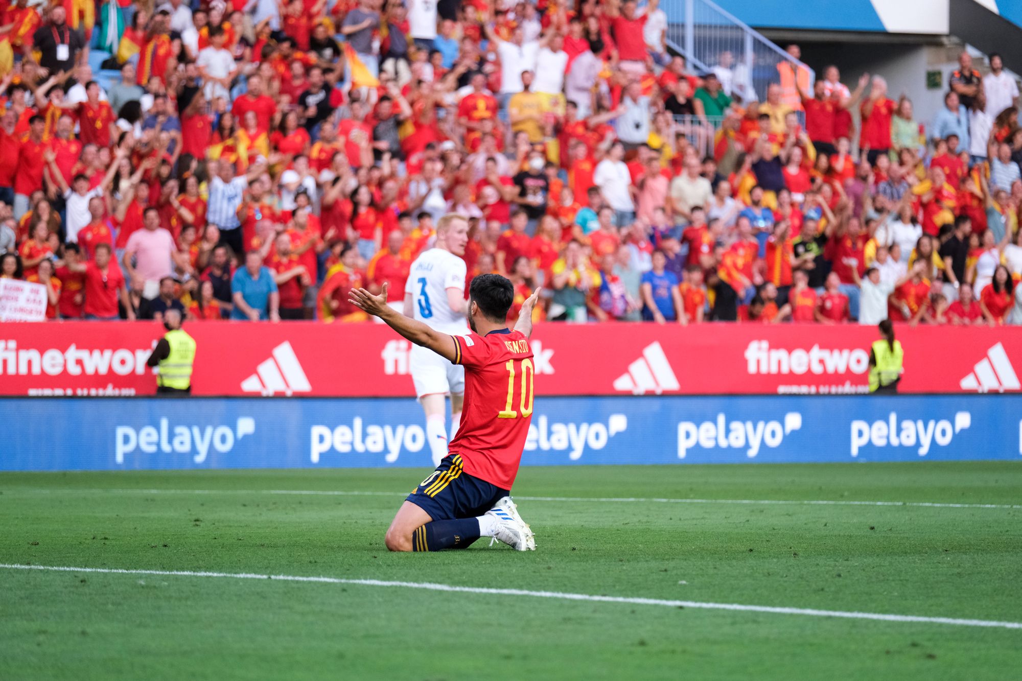 El España - República Checa en La Rosaleda, en imágenes