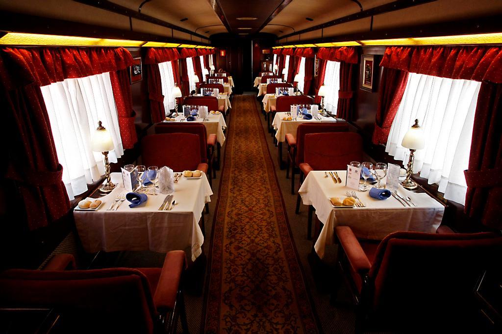 La oferta gastronómica está a la altura de un tren de lujo.