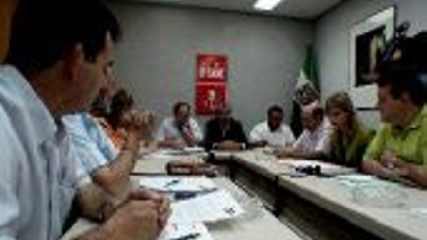 Dirigentes del PSOE aplauden la autovía Plasencia-Coria-Portugal