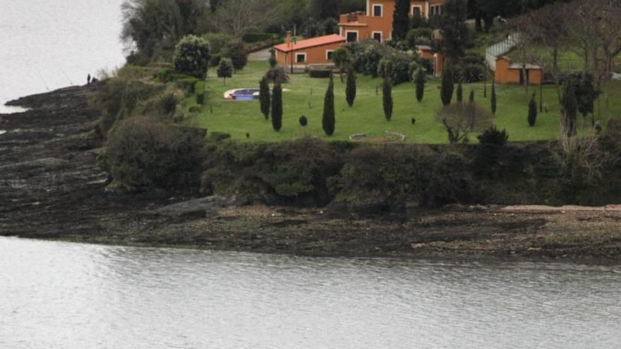 El Mistral entra en la ría de Ferrol