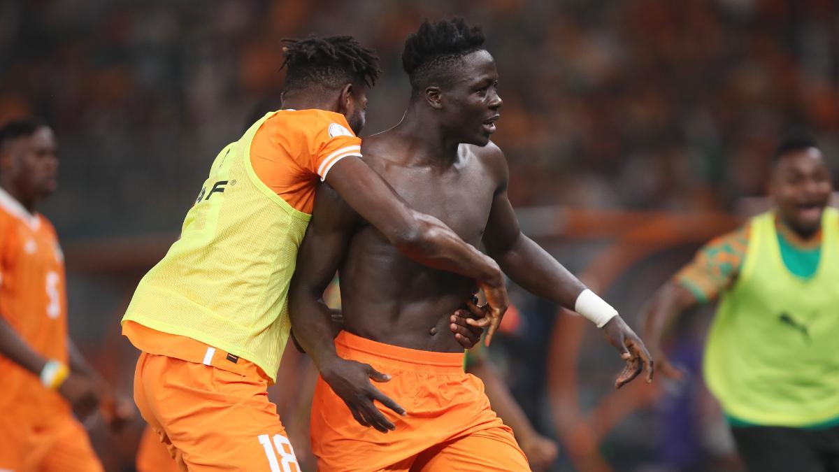 Diakite celebra el gol de la victoria que da el pase a semifinales
