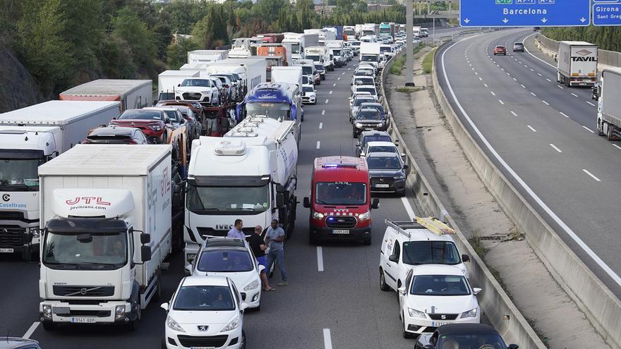 La durada de les cues a l’AP-7 ha crescut un 74% des de l’obertura dels peatges