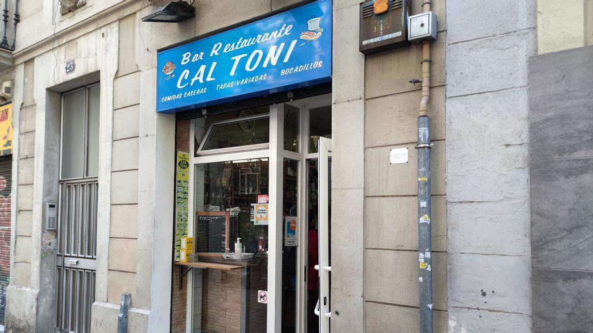 La entrada de Cal Toni.