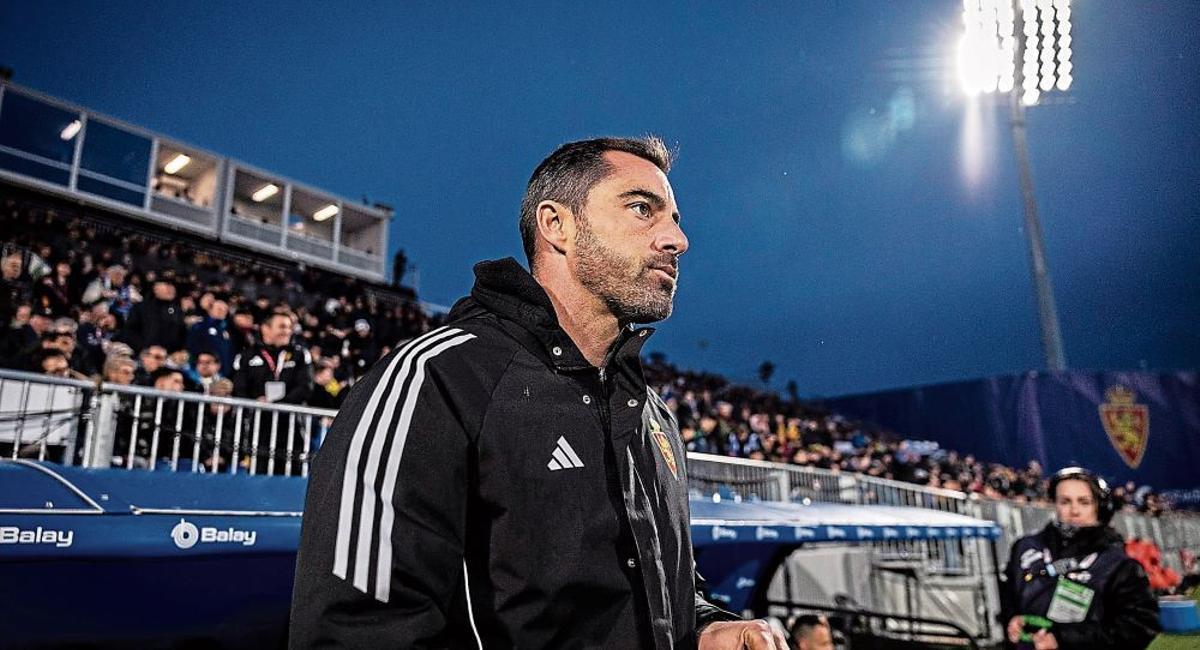 Rubén Sellés, en el banquillo del Real Zaragoza en el duelo ante el Eibar del sábado.