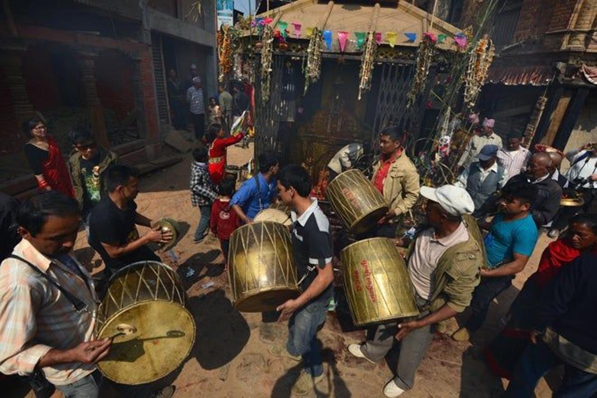 Ceremonia del Batra Banda, el paso del niño al mundo adulto, en Bhaktapur.