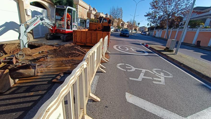 La calle Libra del R-66 de Cáceres pasó cinco horas sin suministro de agua en Nochebuena