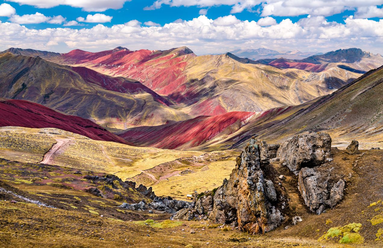 La montaña de arcoíris de Perú, Palccoyo, que es una fantasía.