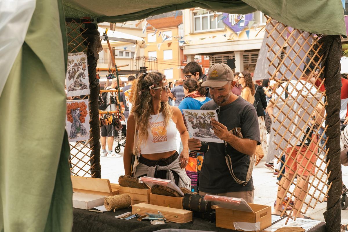 Feira artesanal do Asalto ao Castelo de Vimianzo.