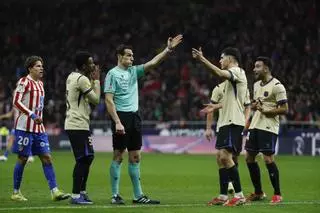 El Barça se reencuentra con el árbitro del incomprensible gol anulado a Cubarsí en el Metropolitano