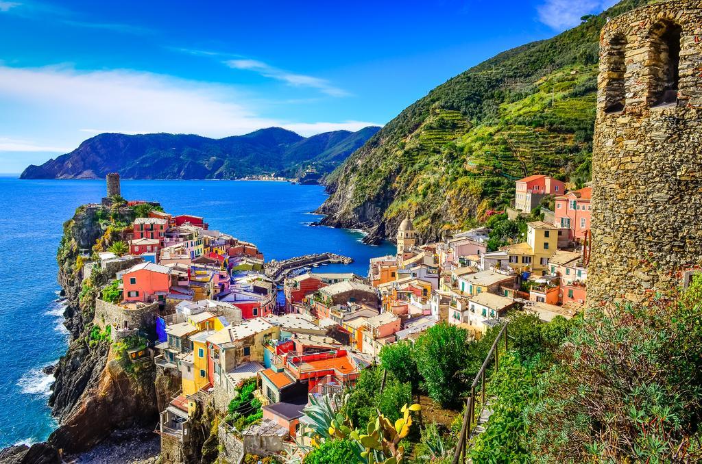 Es uno de los cinco pueblos que componen la región de Cinque Terre