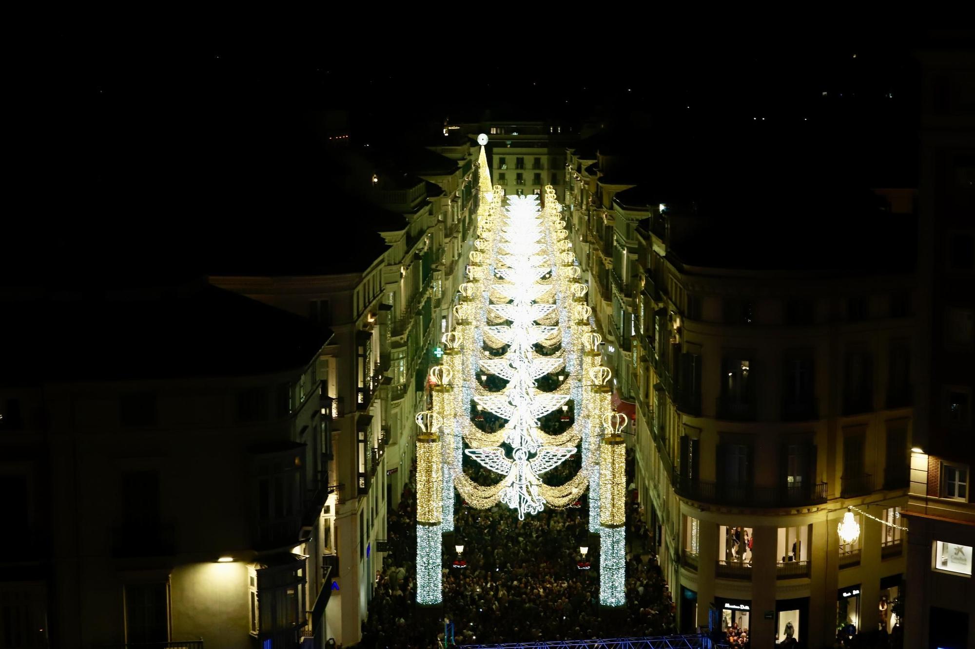 Navidad en Málaga | La calle Larios enciende sus luces de Navidad