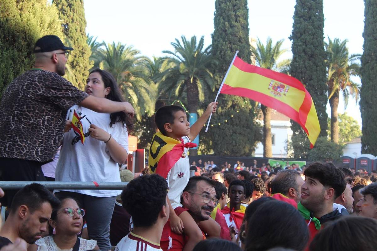 Fotogalería | Así se vive en la Alcazaba de Badajoz la final del Mundial 2026 Fotogalería | Así se vive en la Alcazaba de Badajoz la final del Mundial 2026