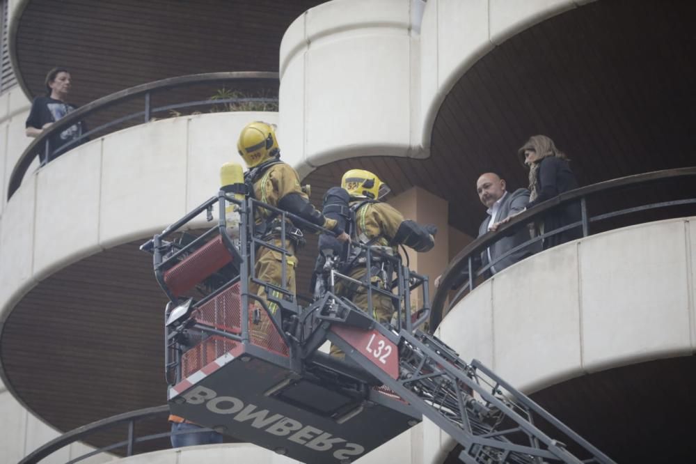 Varios intoxicados en un incendio en Aragó