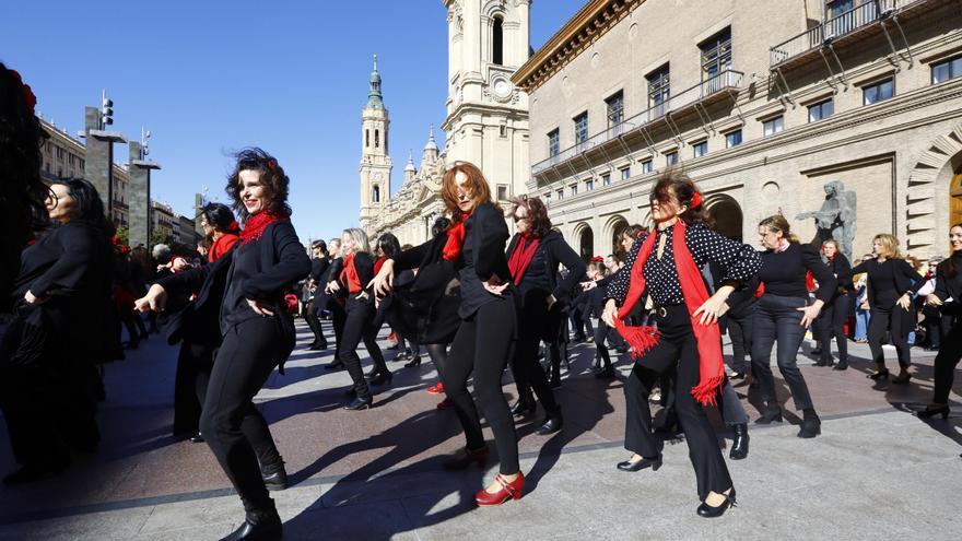 Un ‘flashmob’ flamenco rinde homenaje a María Jiménez