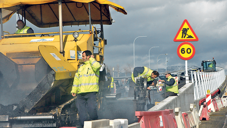 Los contructores prevén una caída de la obra pública a partir de abril de 2015.