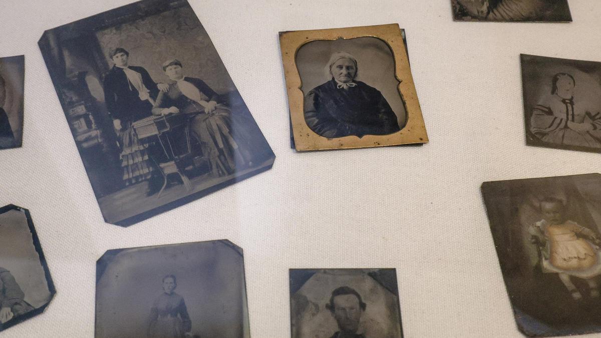 Can Bordils acoge la exposición 'Miquel Salom i els pioners de la fotografia'