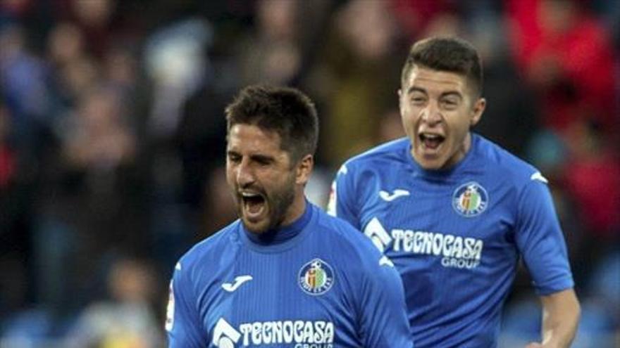 El Getafe sonroja al Valencia