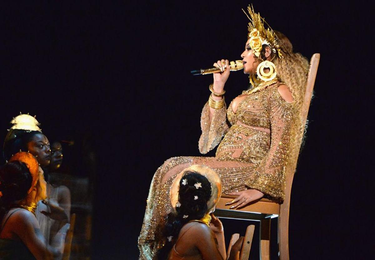 La impresionante presentación de Beyoncé en los Grammy's