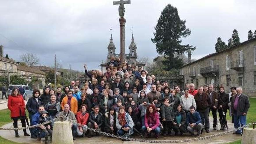 Los vecinos de Pereiras, en el Pazo de Oca. // Faro